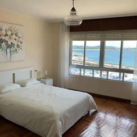 Piso En El Malecon De Riveira Con Vistas A Rias Baixas. Ideal Familias. 140m Apartment *
