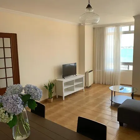 Apartment Piso En El Malecon De Riveira Con Vistas A Rias Baixas. Ideal Familias. 140m Ribeira