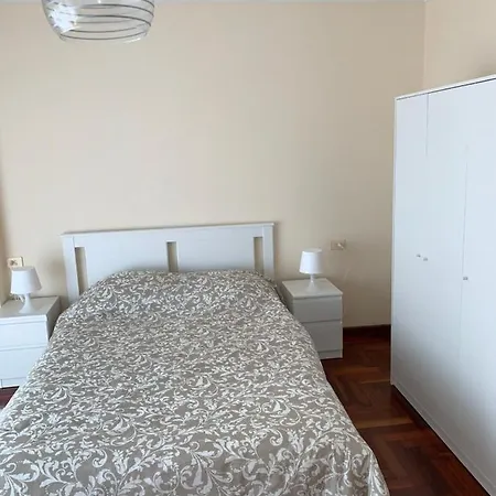 아파트 Piso En El Malecon De Riveira Con Vistas A Rias Baixas. Ideal Familias. 140m