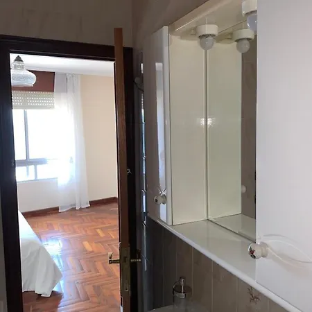 아파트 Piso En El Malecon De Riveira Con Vistas A Rias Baixas. Ideal Familias. 140m